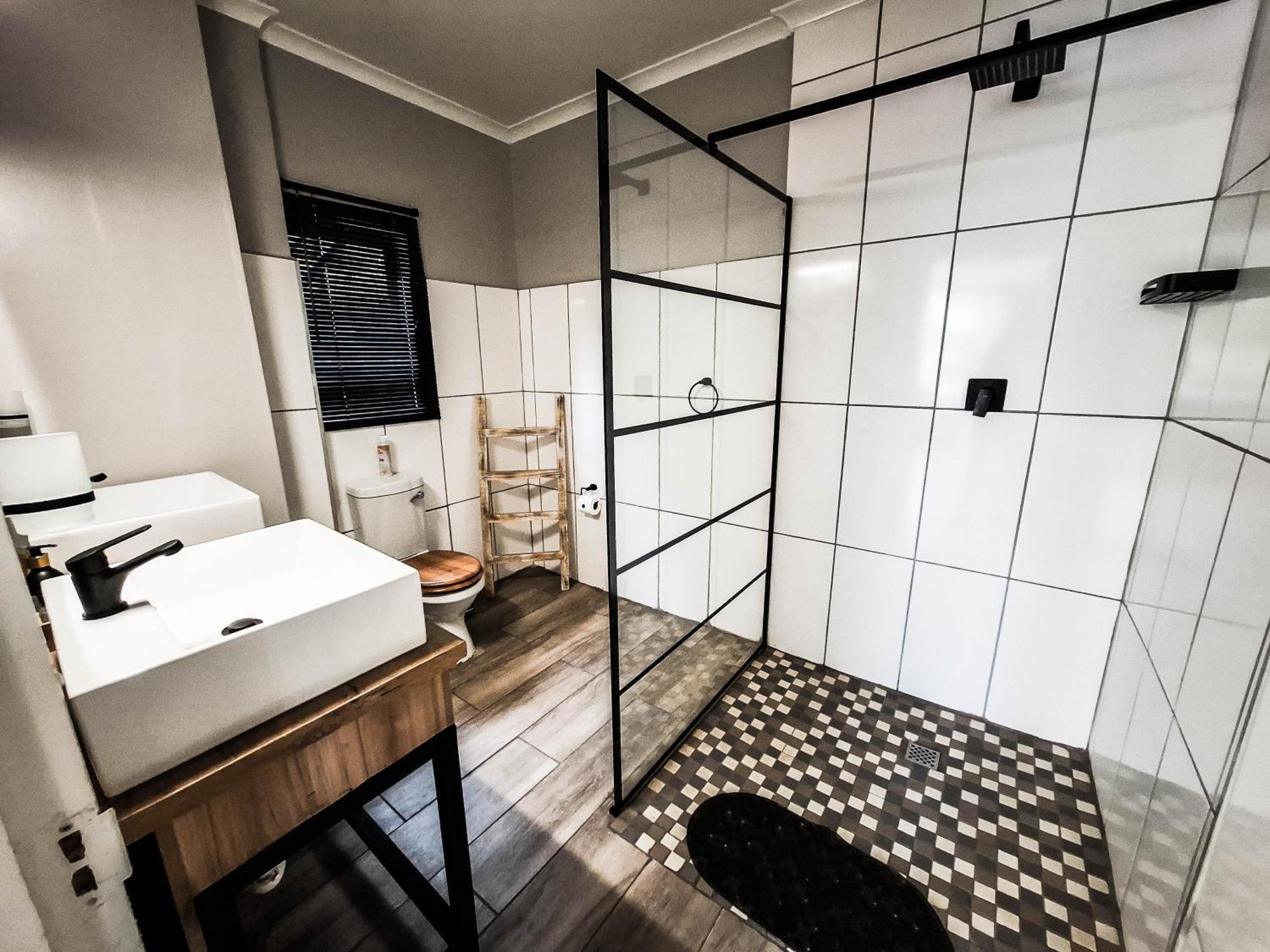 B At Home Guest House Piet Retief Exterior photo