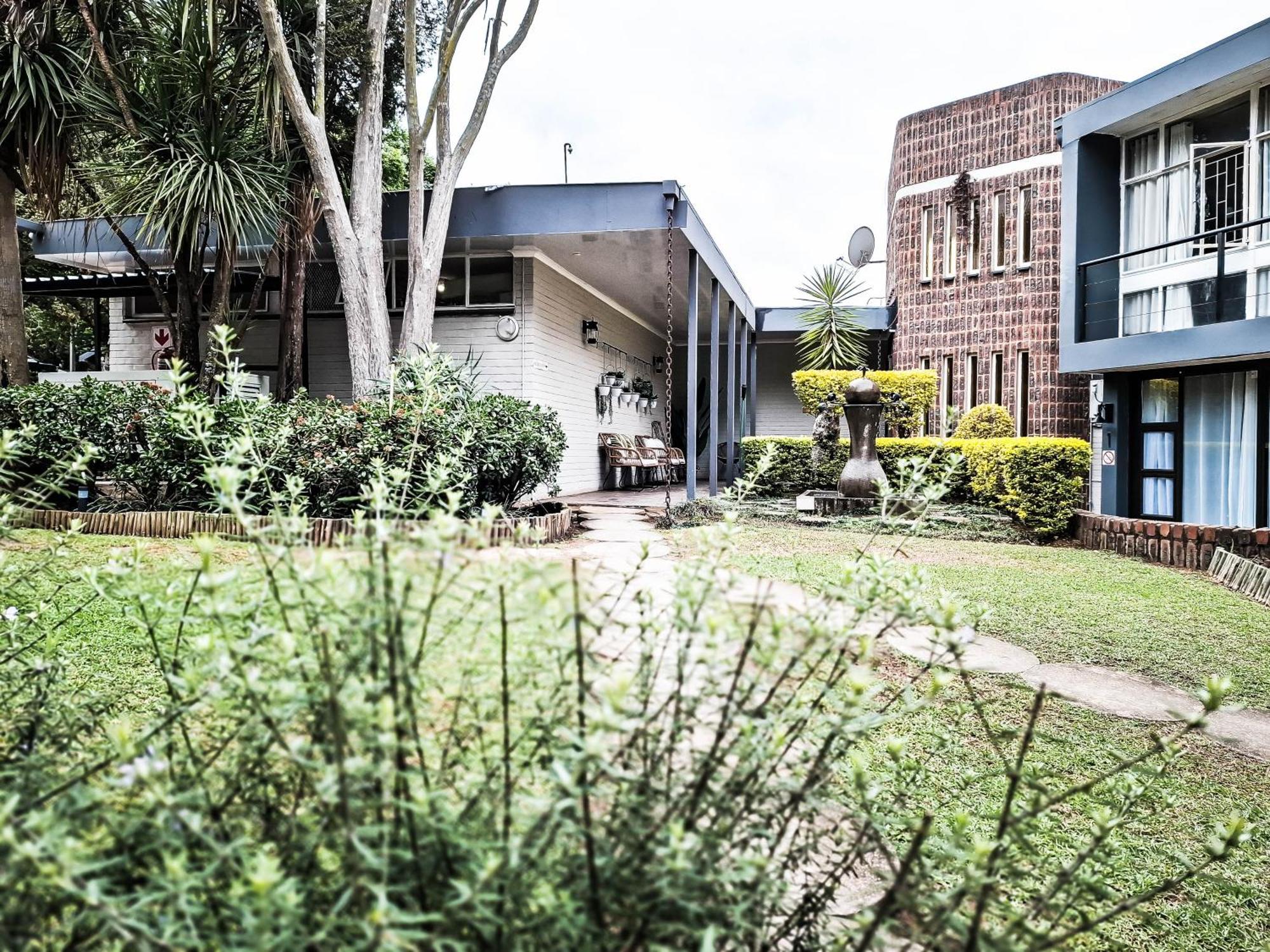 B At Home Guest House Piet Retief Exterior photo