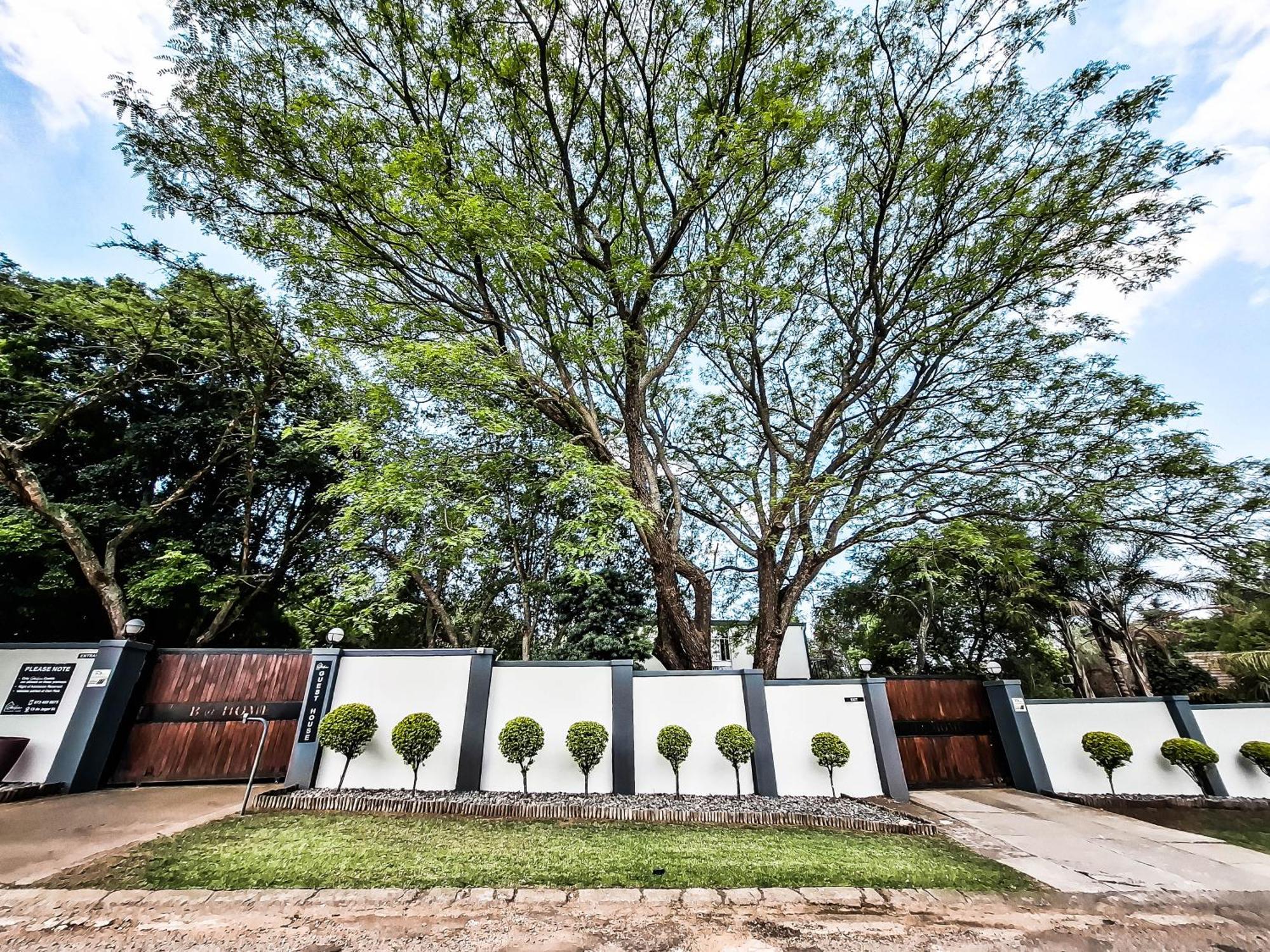 B At Home Guest House Piet Retief Exterior photo