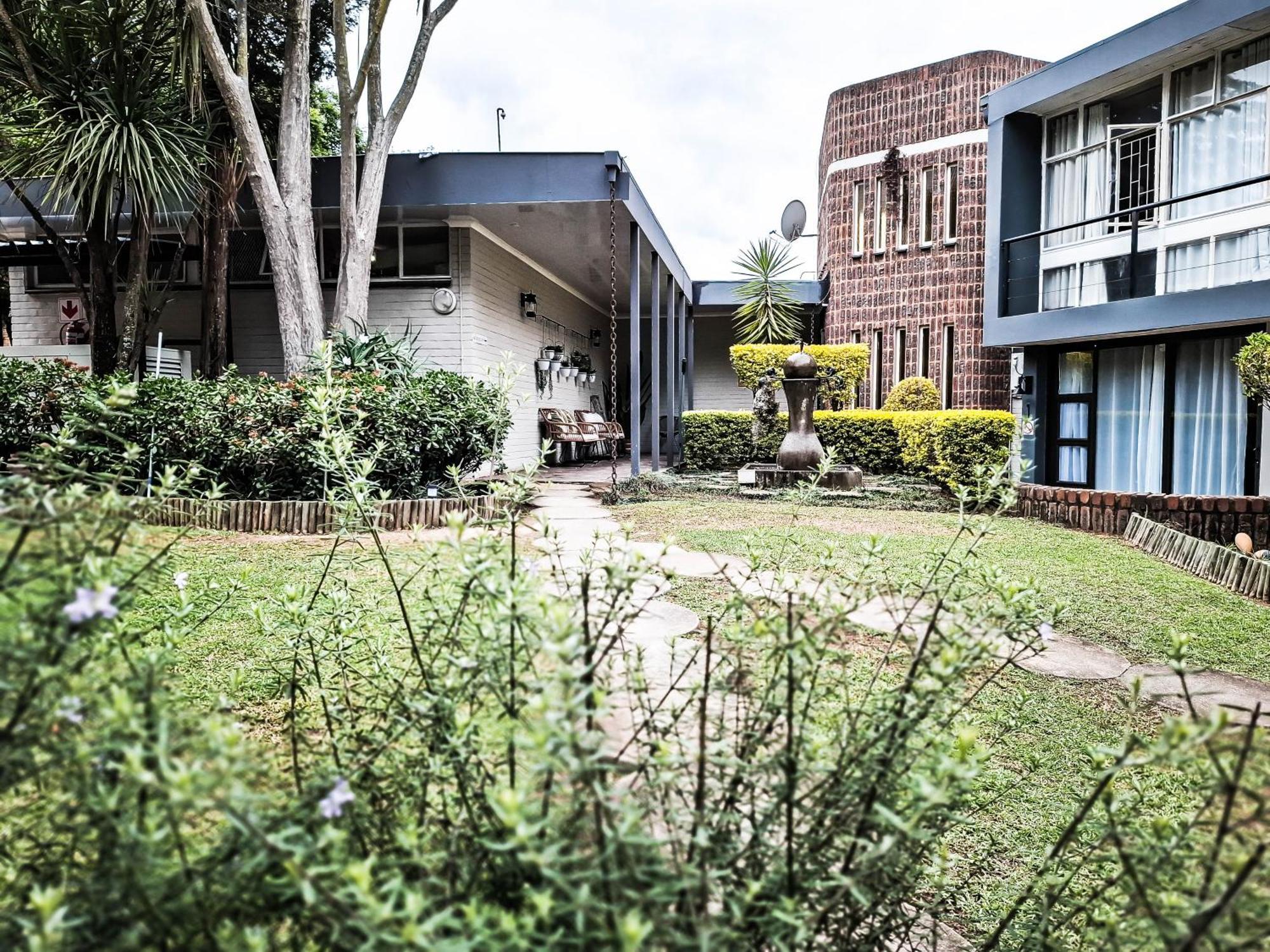 B At Home Guest House Piet Retief Exterior photo