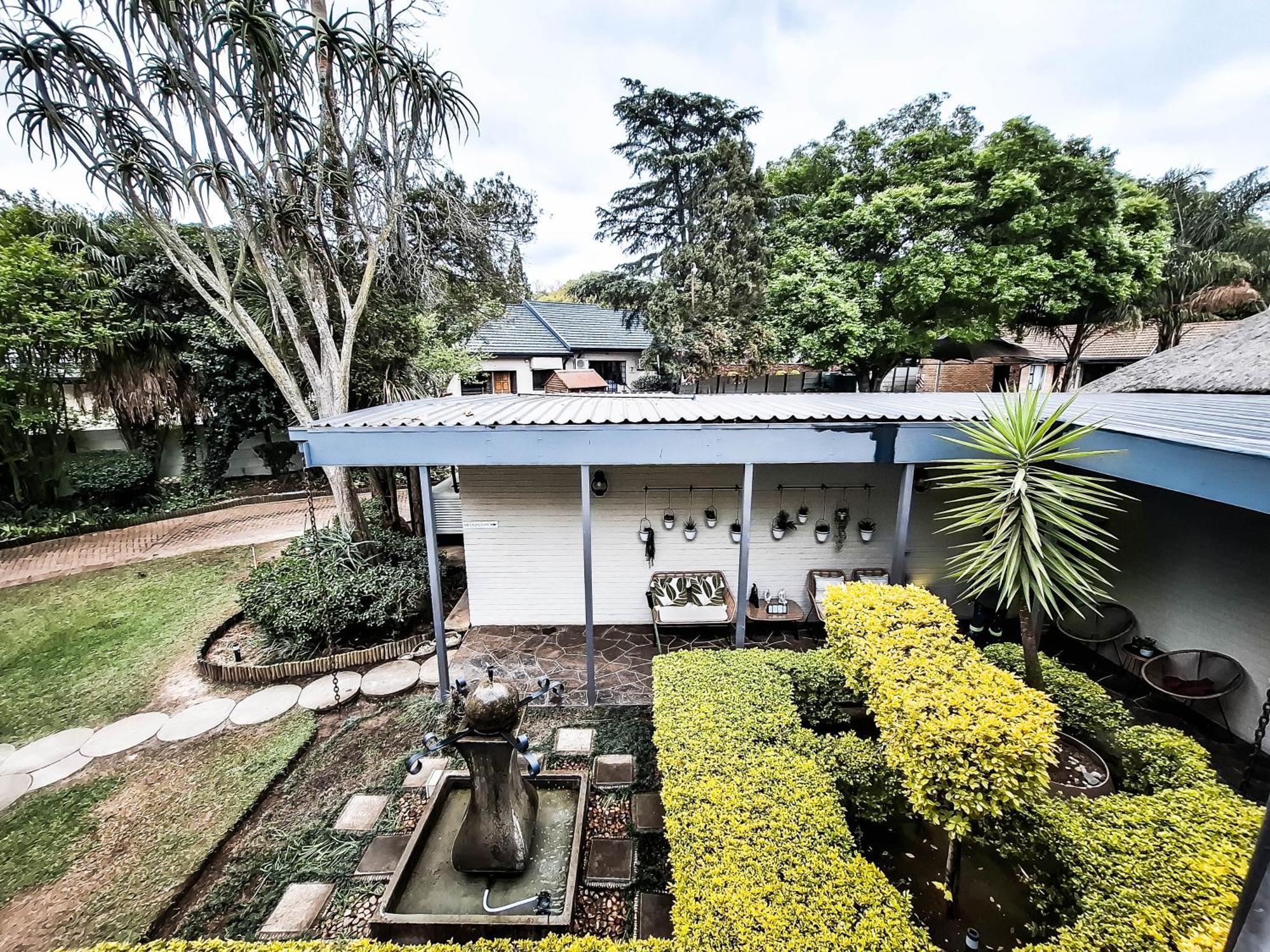 B At Home Guest House Piet Retief Exterior photo